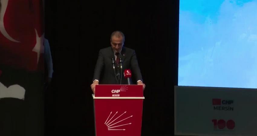 CHP Mersin İl Başkanı Koral Ömür; partisinin Mersin İl Kongresi'nde,