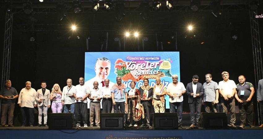 Muratpaşa Belediye Başkanı Ümit Uysal, 7. Yöreler Renkler Festivali’nin ‘Akdeniz