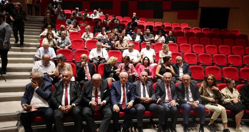 Prof. Dr. Naci Görür, Safranbolu’da düzenlenen “Kentsel Dönüşüm, Markalaşma, Karabük