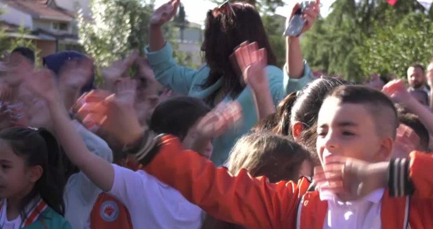 Yeni eğitim-öğretim yılı bugün başladı. 20 milyonu aşkın öğrenci dersbaşı