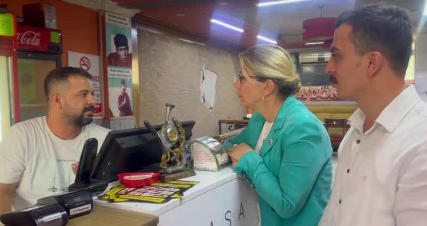 CHP Osmaniye Milletvekili Asu Kaya’ya sorunlarını anlatan dönerci, “Öğrencilerimiz, halkımız