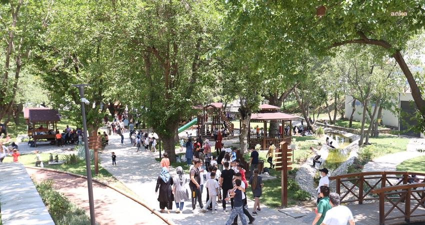 Şemikler Doğal Yaşam Parkı ziyaretçilerini ağırlamaya devam ediyor. Merkezefendi Belediye