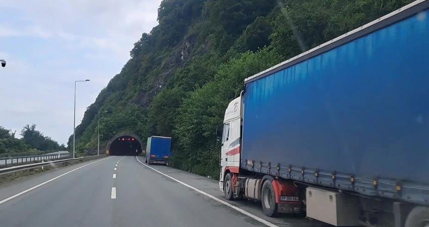 Uluslararası Nakliyeciler Derneği (UND) Yönetim Kurulu üyesi Alişan Ender Topaloğlu, Sarp