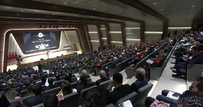Yargıtay Başkanı Akarca: “Yargıtay Cumhuriyet Başsavcılığı, Türkiye Cumhuriyeti Başsavcılığı Olarak Yeniden Yapılandırılmalıdır” Yargıtay Başkanı Mehmet Akarca, 2023-2024 Adli Yılı Açılış Töreni'nde, yeni