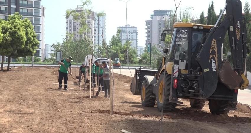 Mersin Yenişehir Belediyesi, Fuat Morel Mahallesi’nde oluşturduğu korulukta kente yeşil