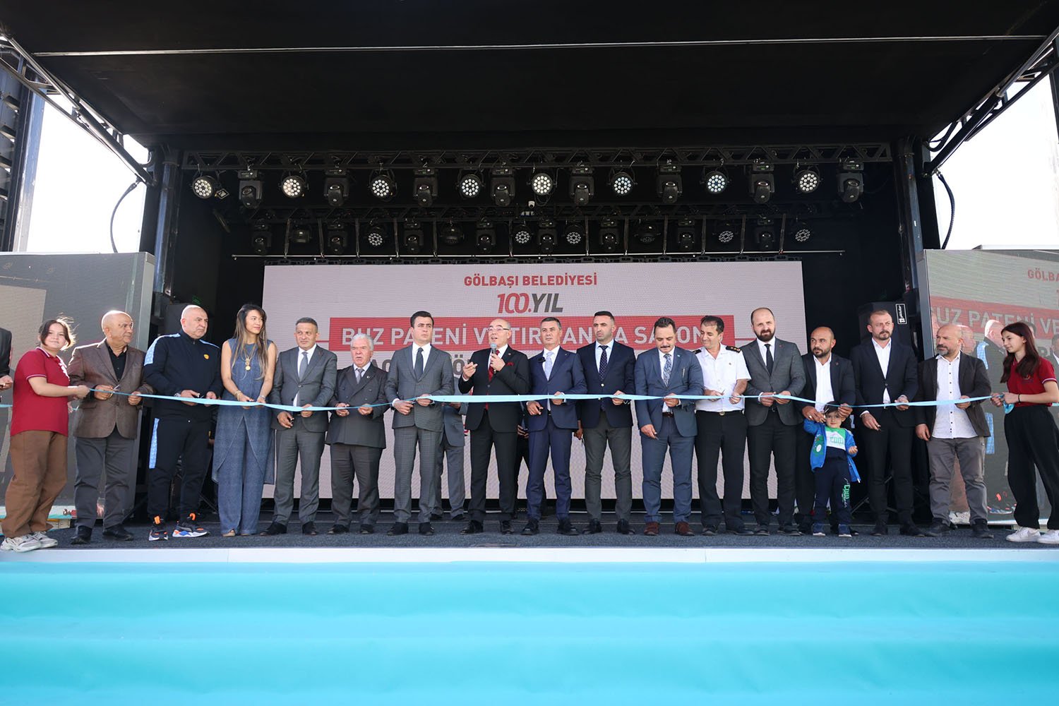 Yeşille mavinin buluştuğu Spor Kenti Gölbaşı’nda Buz Pateni ve Tırmanma