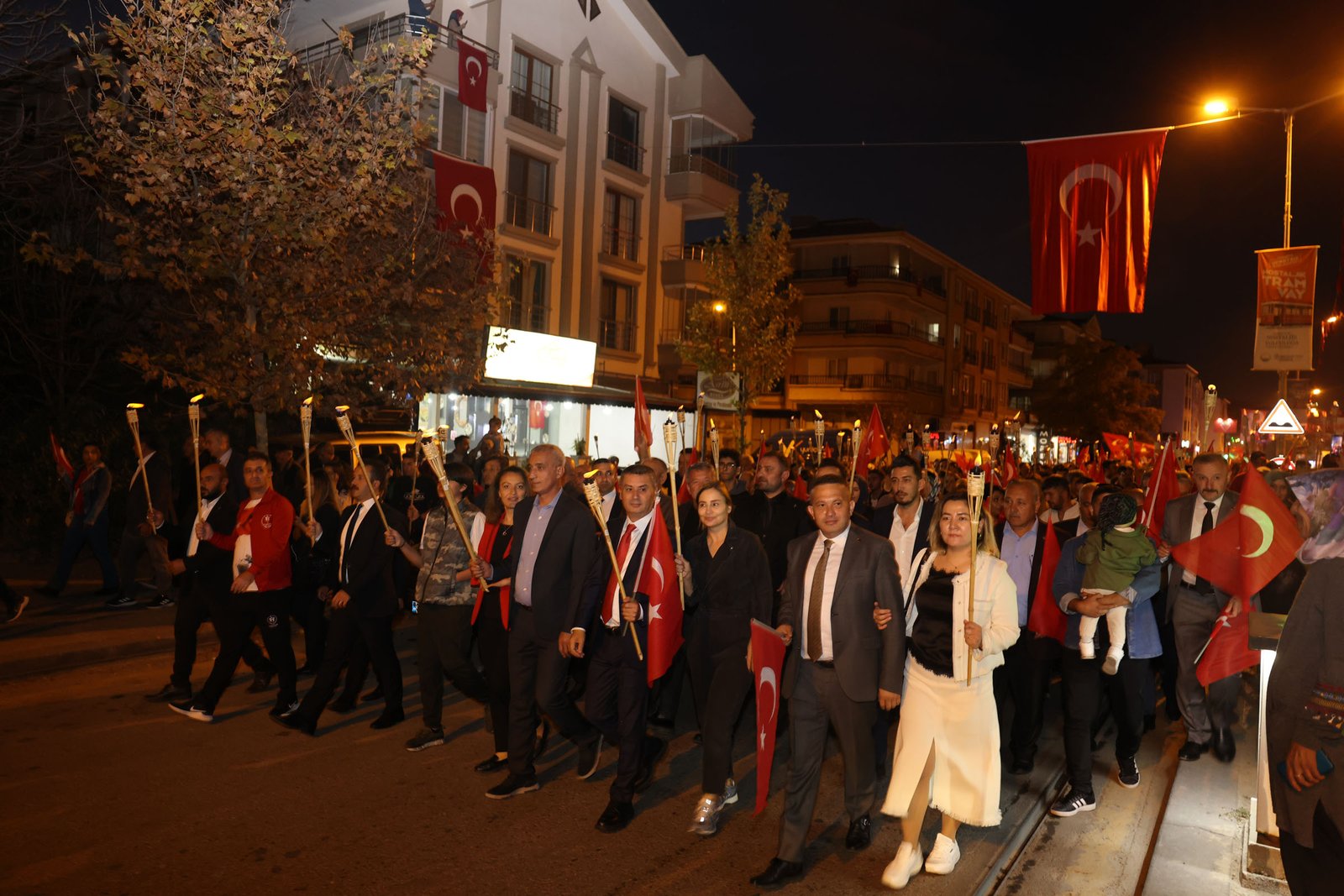 Gölbaşı Belediyesi, düzenlenen etkinliklerle Cumhuriyetin 100. Yılını anlamlı bir şekilde