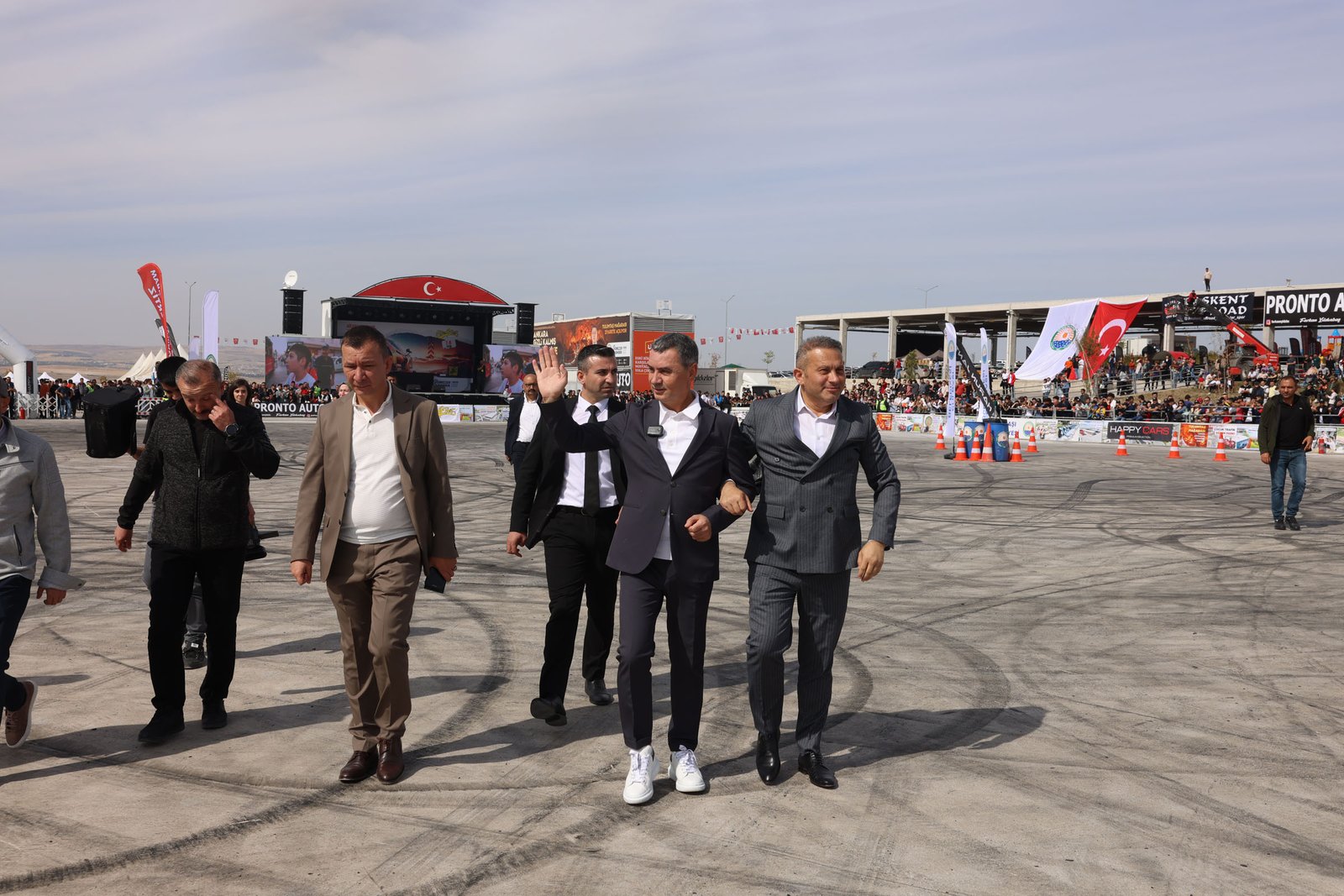 Otomobil tutkunları Gölbaşı Belediyesi’nin desteğiyle düzenlenen Türkiye’nin en büyük Drift