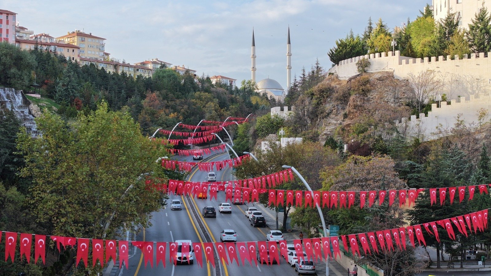 Keçiören Belediyesi, Cumhuriyetin 100. yılı kutlamaları kapsamında ilçede gerçekleştirilecek coşkulu