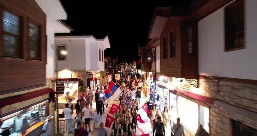 Manavgat Belediyesi’nin bu yıl 7’ncisini düzenlediği Side Uluslararası Halk Dansları