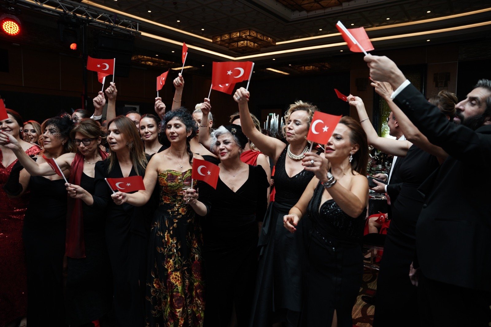 Kadının girişimcilik başta olmak üzere her platformda söz sahibi olması ve