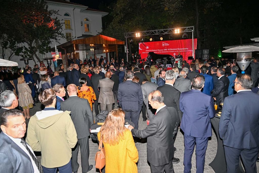 mansur-yavas-ankaranin-baskent-olusunun-100-yil-donumune-ozel-resepsiyon-duzenledi