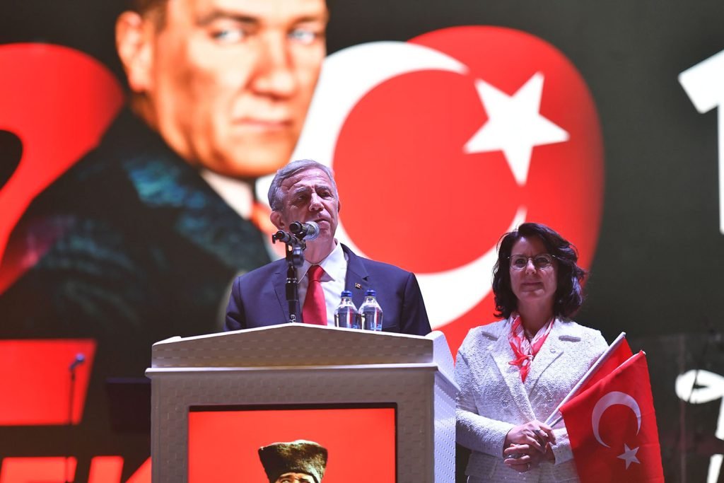 mansur-yavas-ve-baskentliler-100-yil-kutlamalarinda-bulustu