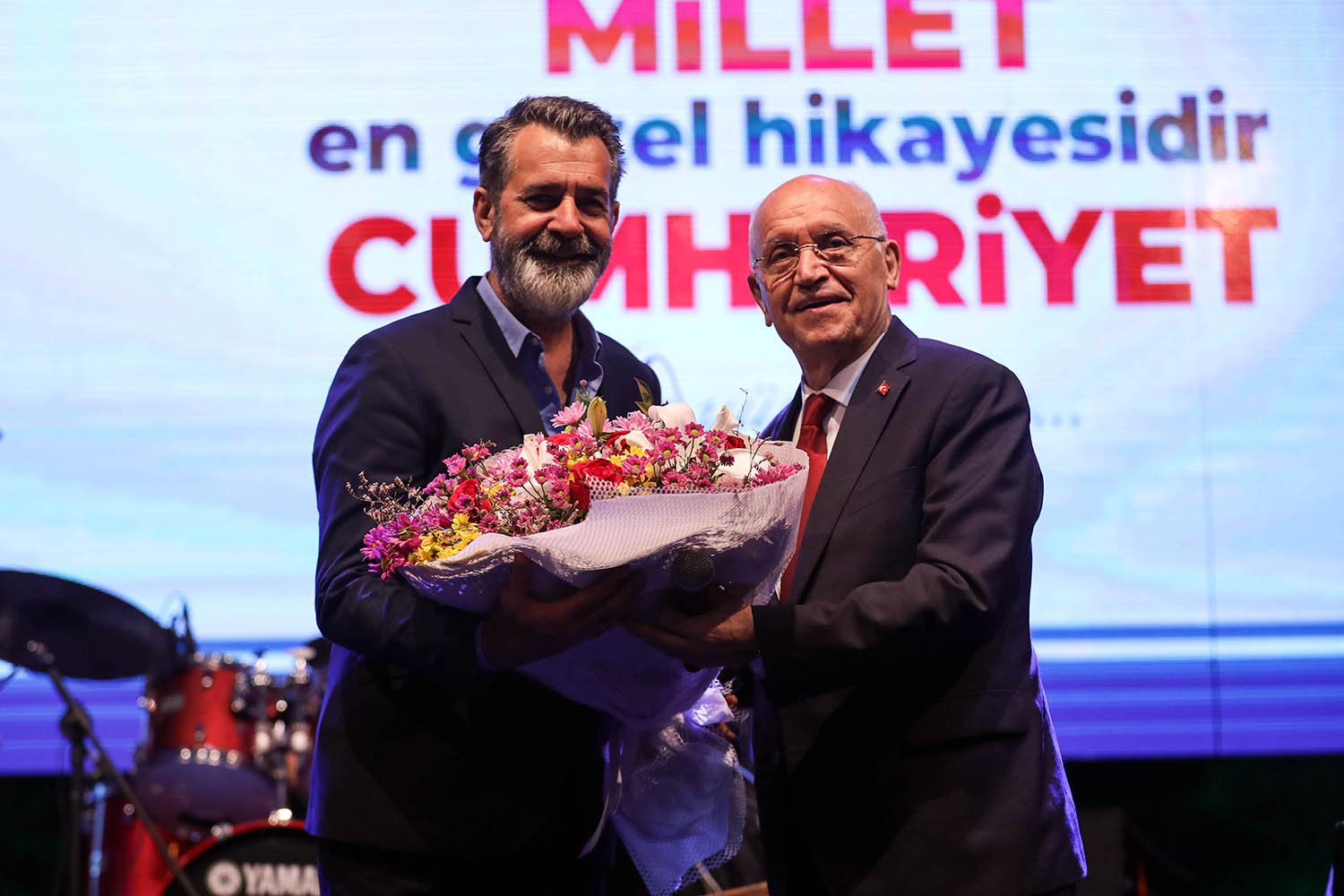 Cumhuriyetin 100’üncü yıl kutlamaları Yenimahalle’de büyük bir coşkuyla devam ediyor.