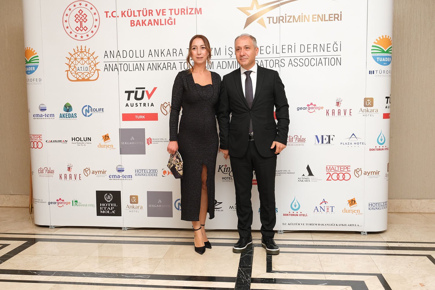 Teos Ormancı Tatil Köyü’nün kurucusu Köksal Yıldırım, İzmir’in tarihi ve