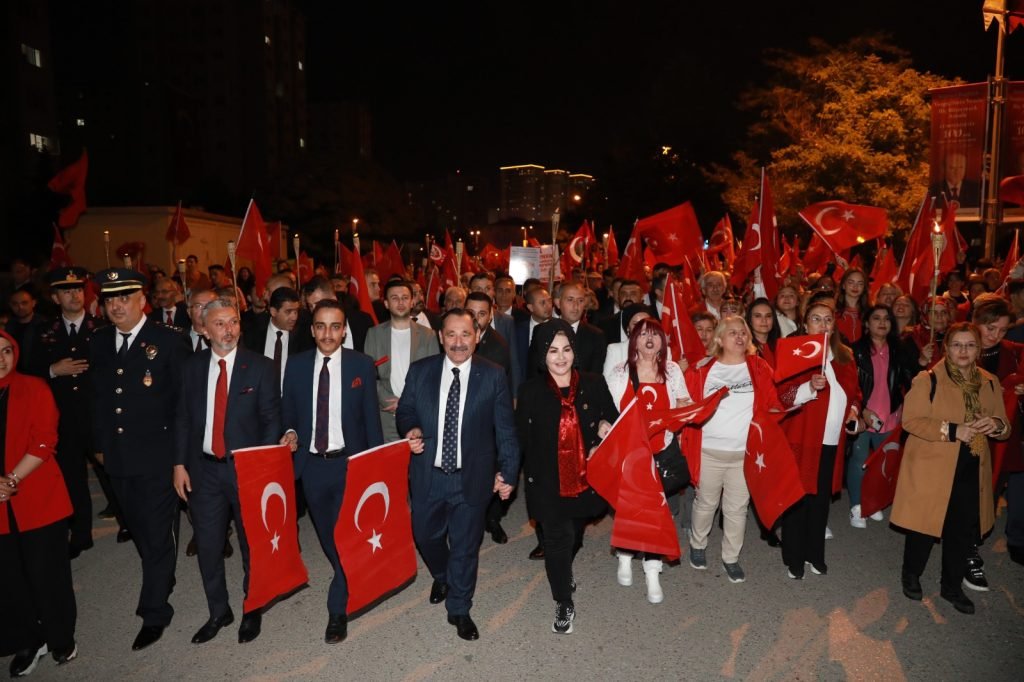 ankara-etimesgutta-cumhuriyet-korteji