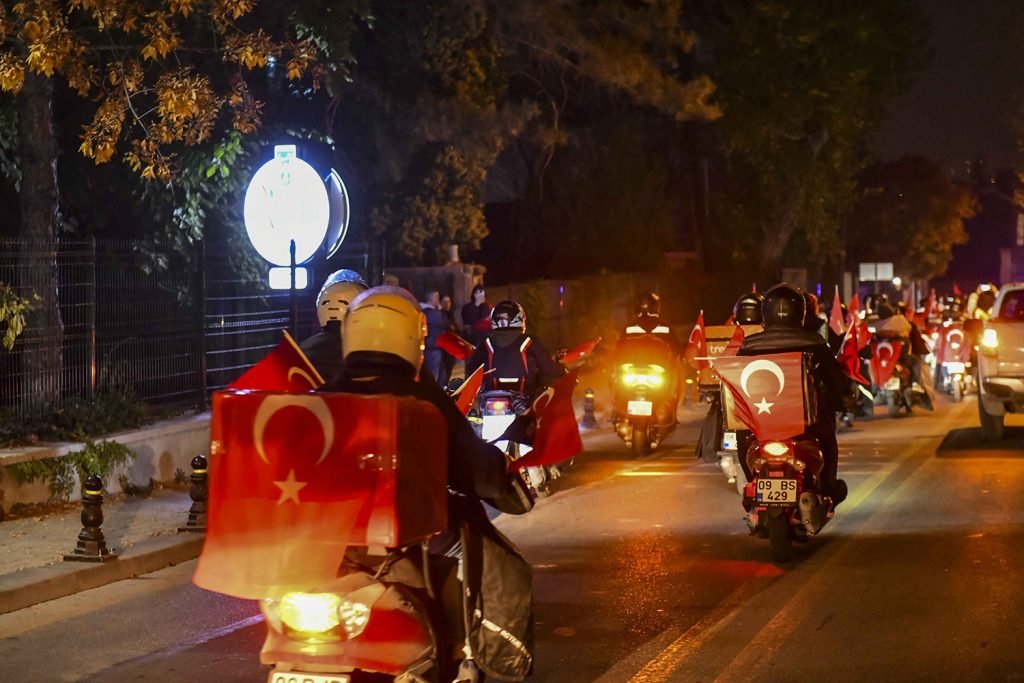 cumhuriyetin-100-yilinda-baskentliler-tek-yurek-oldu