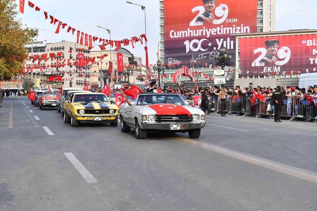 cumhuriyetin-100-yilinda-baskentliler-tek-yurek-oldu