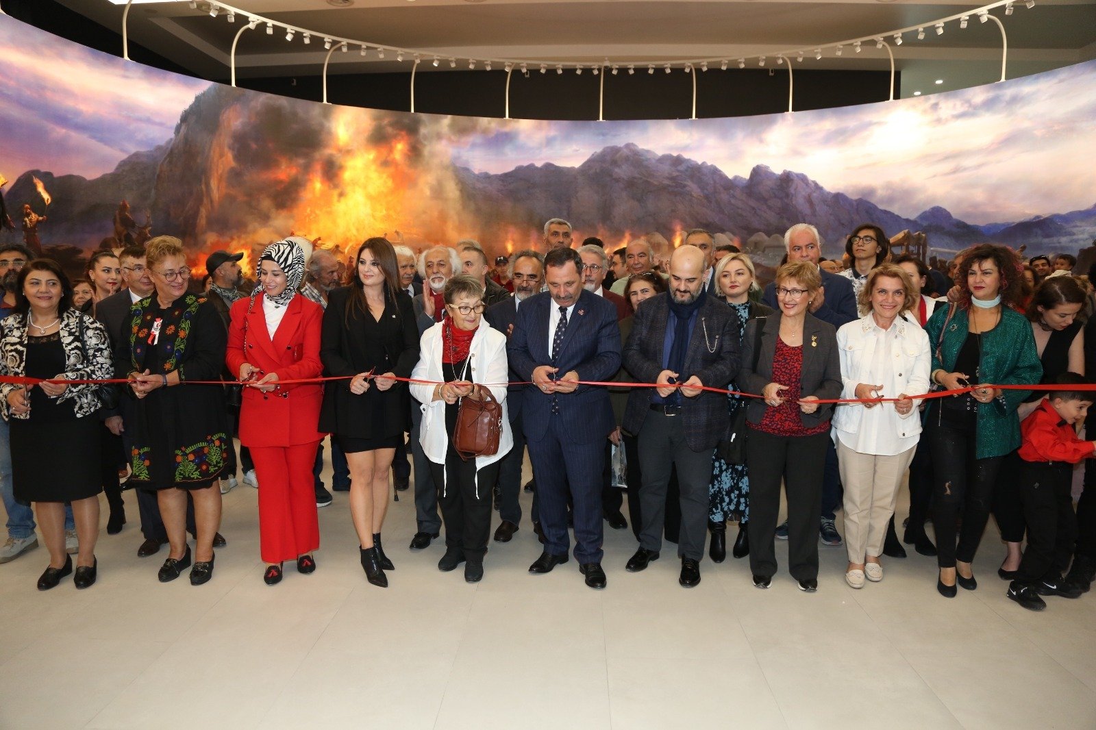 Etimesgut Belediyesi’nin Cumhuriyet’in 100. Yılı etkinlikleri kapsamında Cumhuriyet’in 100’ü sergisi