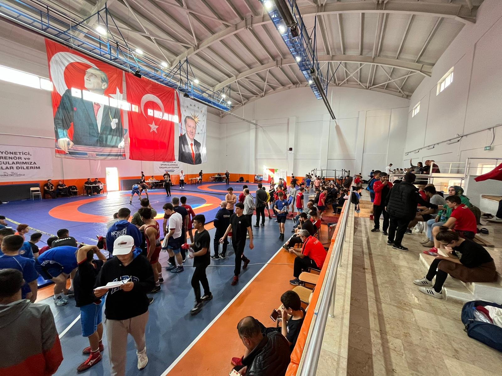 Kızılcahamam Belediyesi, İlçe Gençlik ve Spor Müdürlüğü ve Toki Anadolu