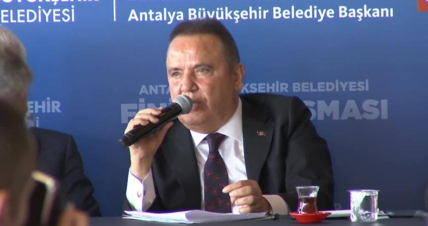 Antalya Büyükşehir Belediye Başkanı Muhittin Böcek, Finike ilçesinde muhtar, iş