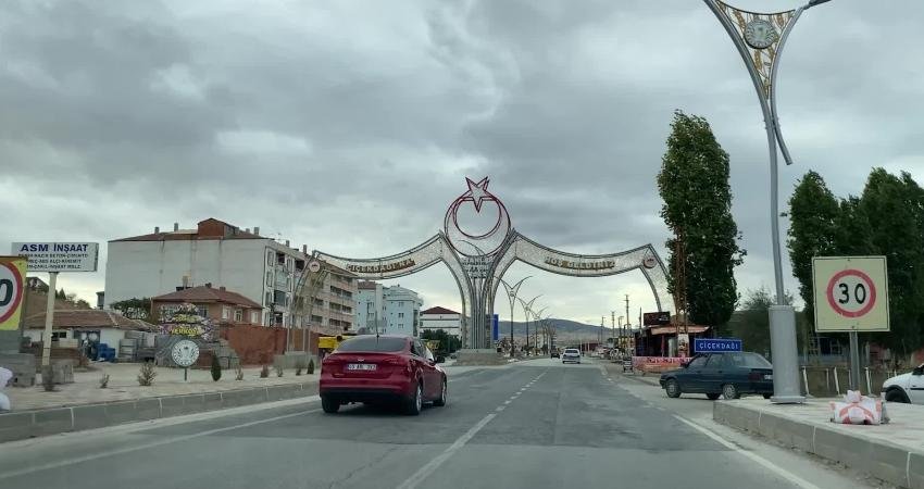 Birbirleriyle iç içe geçen Yozgat’ın Yerköy ilçesi, Kırşehir’in Çiçekdağı ve