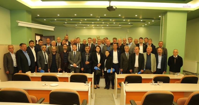 Atakum Belediye Başkanı Cemil Deveci, muhtarların mahallelerin kalkınmasında önemli olduğunu