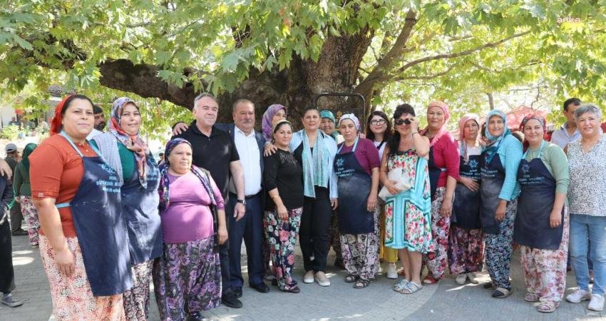Aydın Büyükşehir Belediye Başkanı Özlem Çerçioğlu, Germencik Selatin Pazarı'nı ziyaret