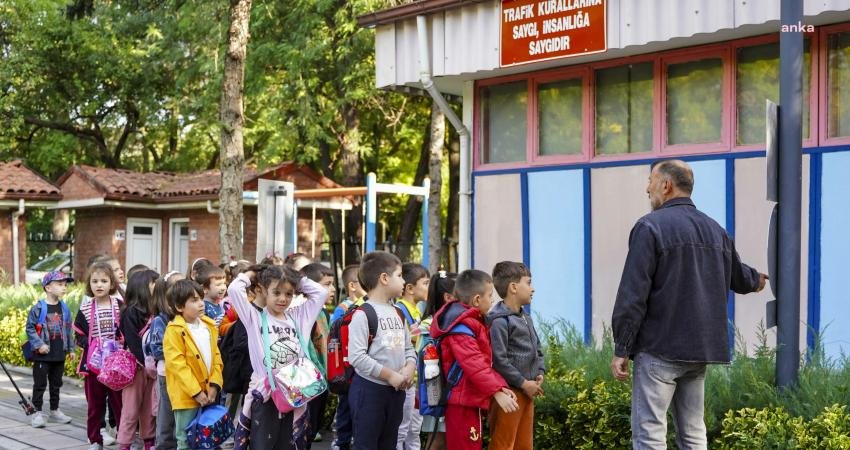 Ankara Büyükşehir Belediyesi, Başkentli çocuklara erken yaşta trafik kurallarını öğretmek