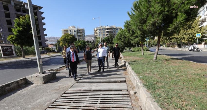 Bayraklı Belediye Başkanı Serdar Sandal, ilçe genelinde süren yol yenileme,