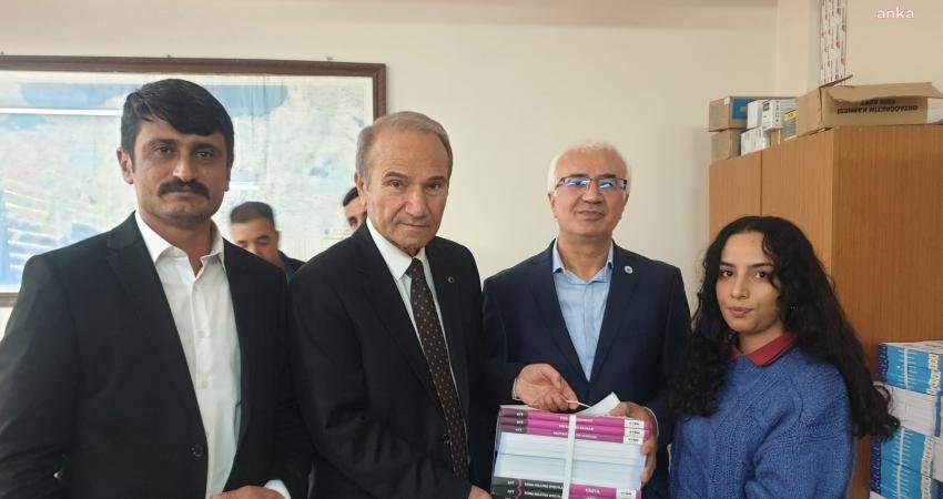 Arguvan Belediye Başkanı Mehmet Kızıldaş, Atmalılar İlkokulu-Ortaokulu öğrencilerine hediye çeki