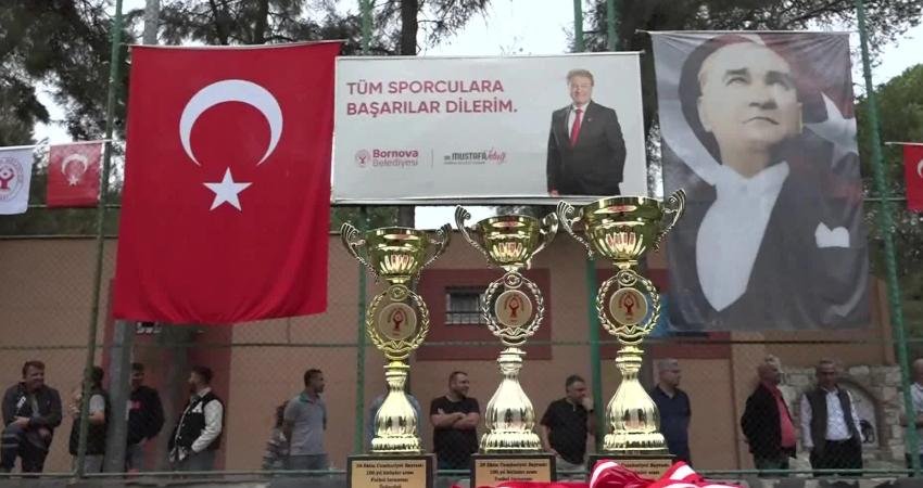 Bornova Belediyesi’nin düzenlediği 100. Yıl Birimler arası Futbol Turnuvası ve