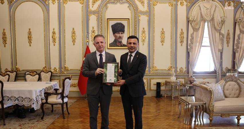 CHP İstanbul İl Başkanı Özgür Çelik, İstanbul Valisi Davut Gül’ü