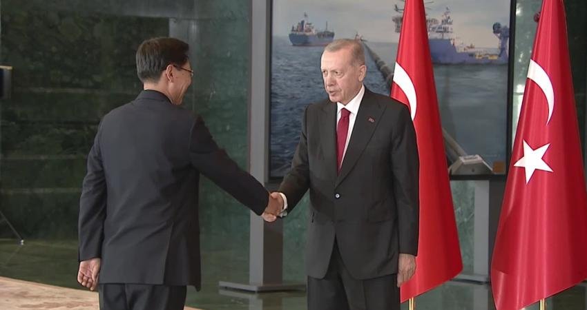 Cumhurbaşkanı Recep Tayyip Erdoğan, 29 Ekim Cumhuriyet Bayramı nedeniyle Cumhurbaşkanlığı'nda