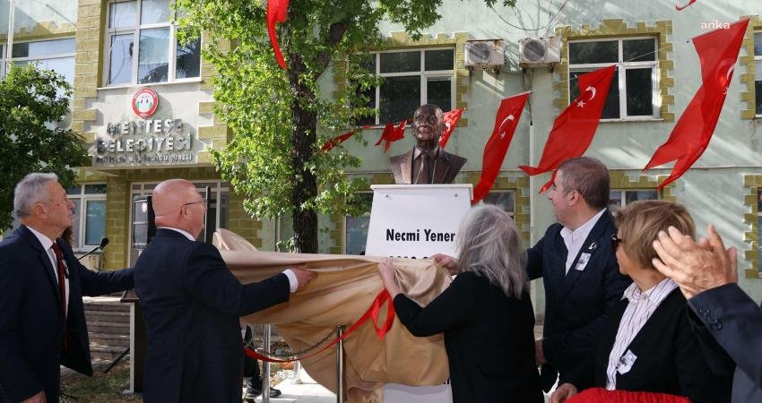 Cumhuriyet’in ilk öğretmenlerinden Bayır’ın mimarı Necmi Yener’in büstü, Bayır Mahallesi'nde