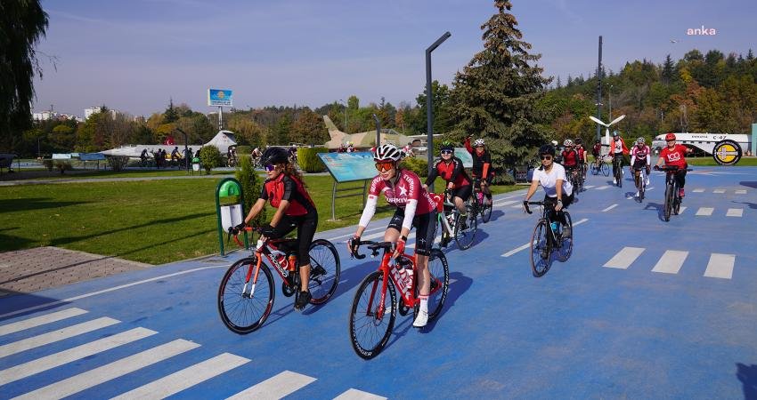 Tepebaşı Belediyesi ve Eskişehir Bisiklet İl Temsilciliği iş birliğiyle Cumhuriyet'in