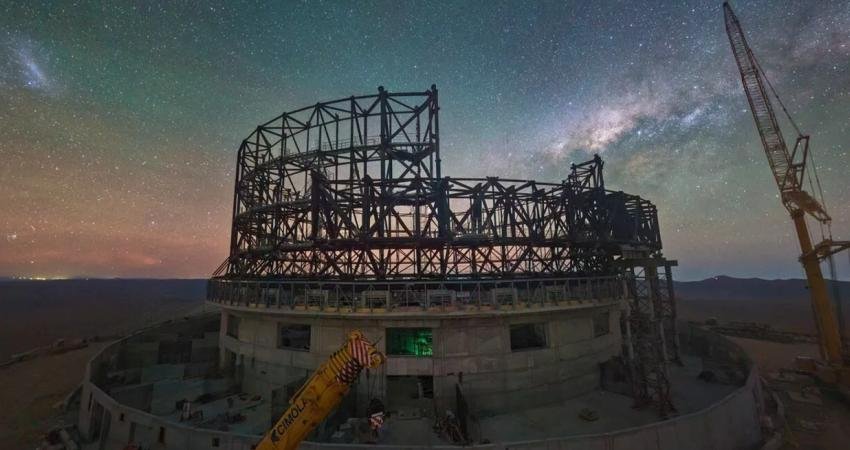 Evrenin sırlarını açığa çıkarmayı amaçlayan, Dünyanın en büyük optik ve