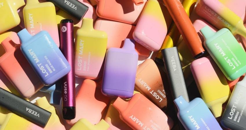 Küçük elektronik eşyalar bugünlerde her yerde ve geri dönüştürülmüyorlar. Yeni