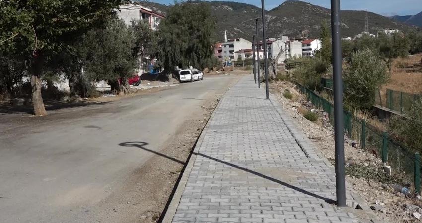 Edremit Belediyesi Tuzcumurat Mahallesi’nde yaptığı çalışmayla kente yeni yürüyüş yolu
