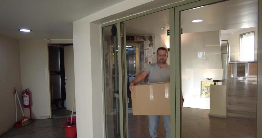 Efes Selçuk’un Acarlar köyünde topları eskiyen çocuklar, Belediye Başkanı Filiz