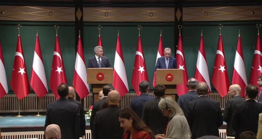 Cumhurbaşkanı Recep Tayyip Erdoğan, “Amerika uçak gemisini İsrail'e gönderiyor. Amerika'nın