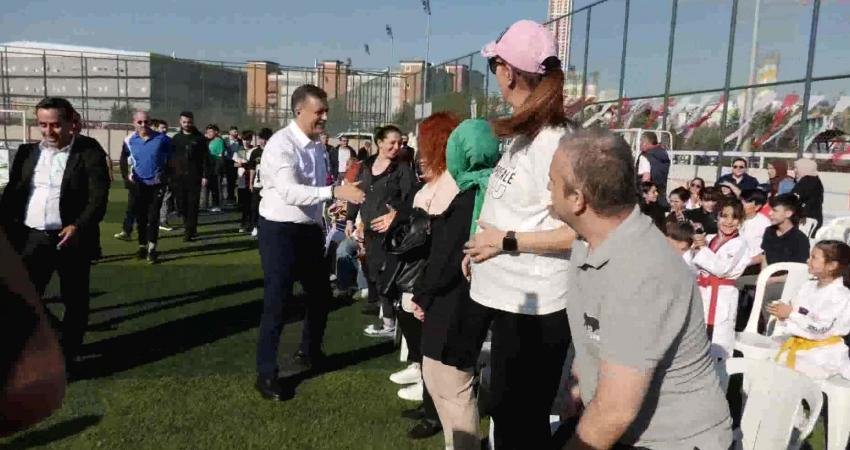 İlçedeki amatör spor kulüplerinin güçlenmesi ve amatör sporcuların elde ettiği