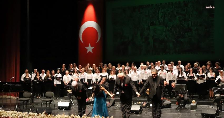 Eskişehir Büyükşehir Belediyesi Gençlik Merkezi gönüllülerinden oluşan Gençlik Korosu, Boğaziçi