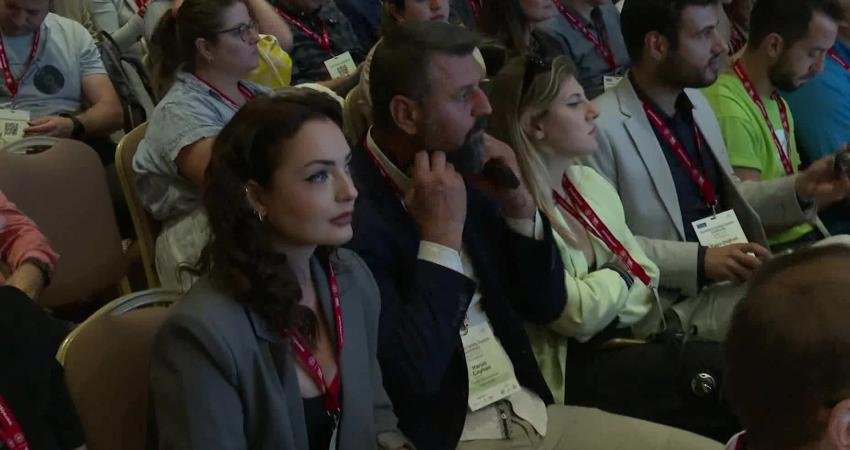 İzmir, Avrupa Bisikletçiler Federasyonu (ECF) tarafından organize edilen EuroVelo Bisikletli