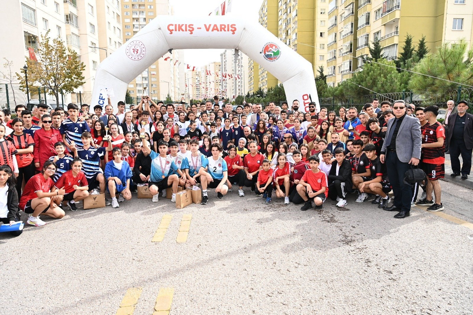 
Cumhuriyetimizin 100. Yıl dönümü için yurdumuzun pek çok bölgesinde etkinlikler