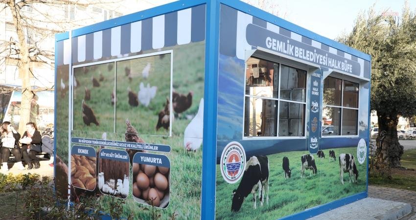 Gemlik Belediyesi’nin ilçenin beş farklı bölgesine kurduğu Halk Büfeler, ucuz