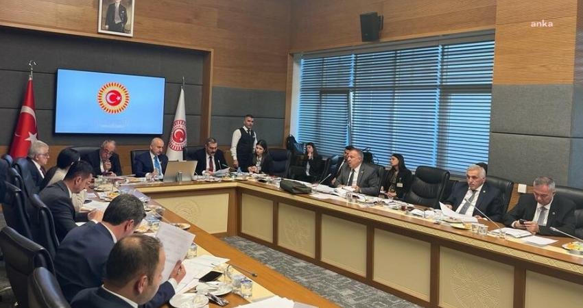 CHP İstanbul Milletvekili Gökan Zeybek, AKP'nin kentsel dönüşümle ilgili kanun