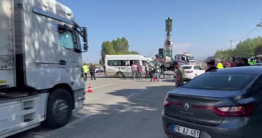 Iğdır merkeze bağlı Yaycı köyü girişinde meydana gelen trafik kazasında