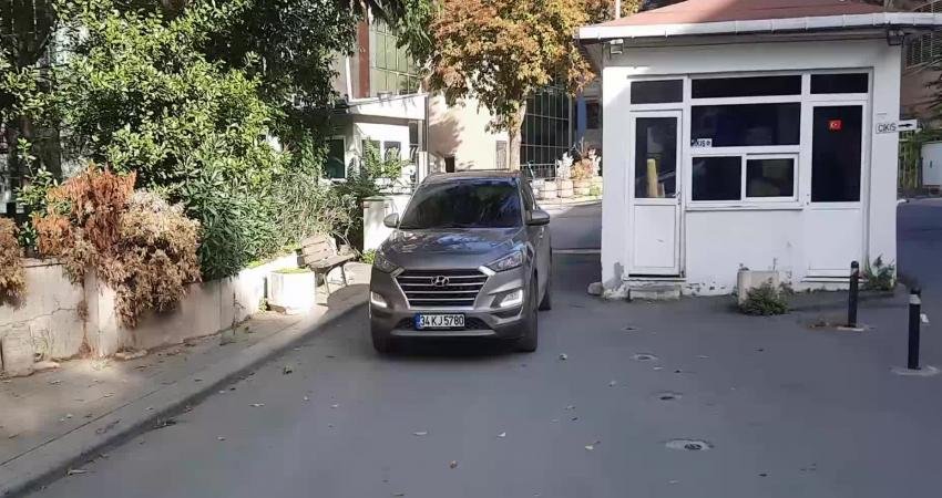İstanbul'un Sancaktepe ilçesinde uygulama yapan jandarma ekiplerinin "dur" ihtarına uymayan