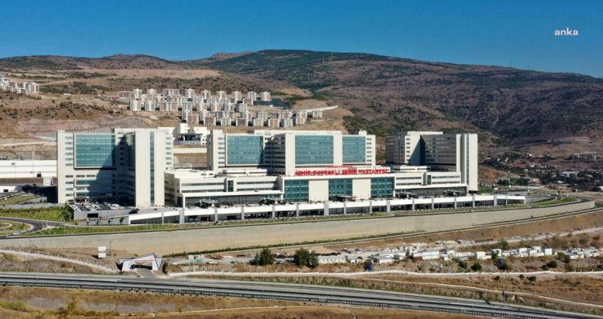 İzmir İl Sağlık Müdürü Doç. Dr. M. Emre Erkuş, İzmir